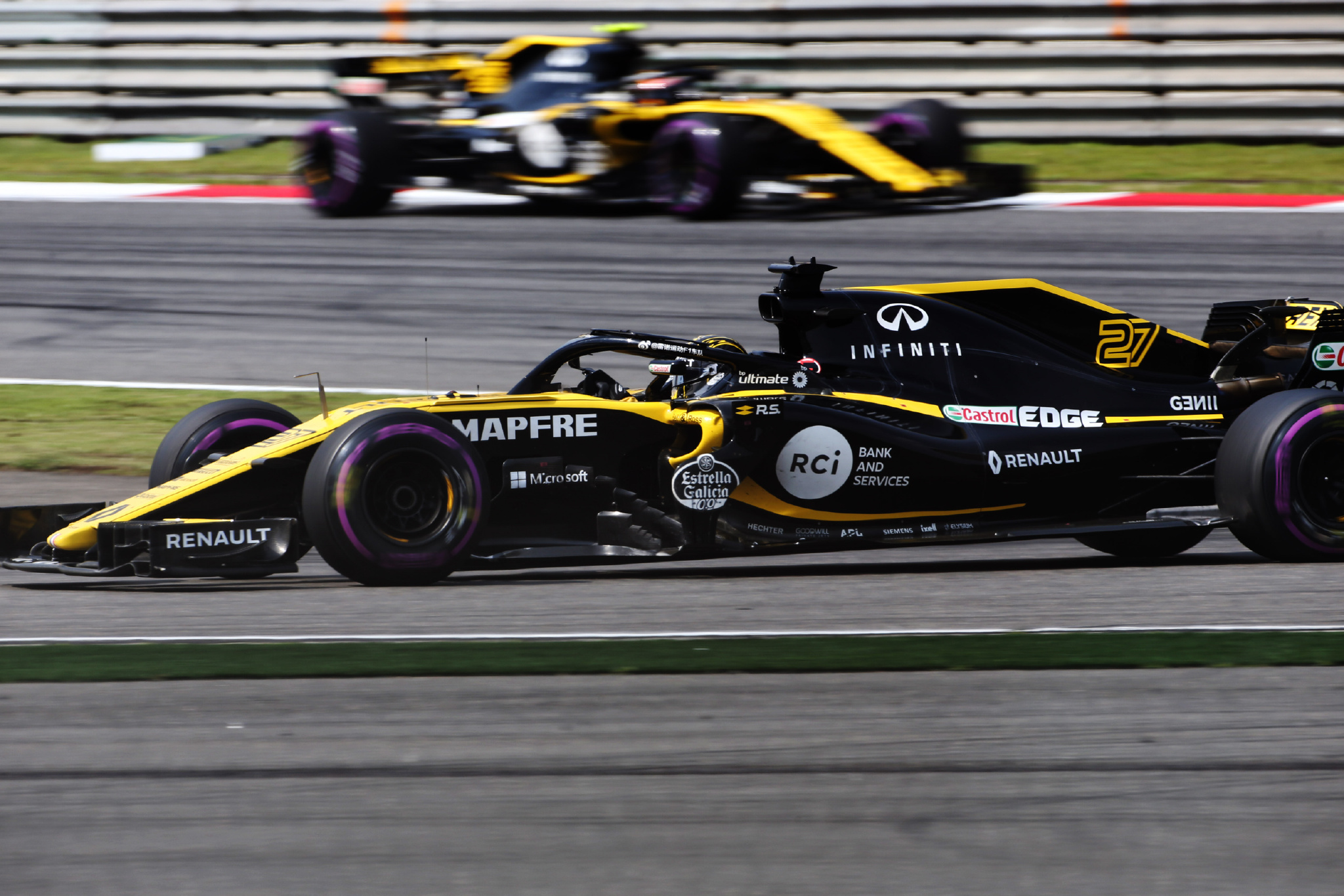 雷诺车队翻盘哈斯车队,塞恩斯统治全场 雷诺车队翻盘哈斯车队,塞恩斯统治全场