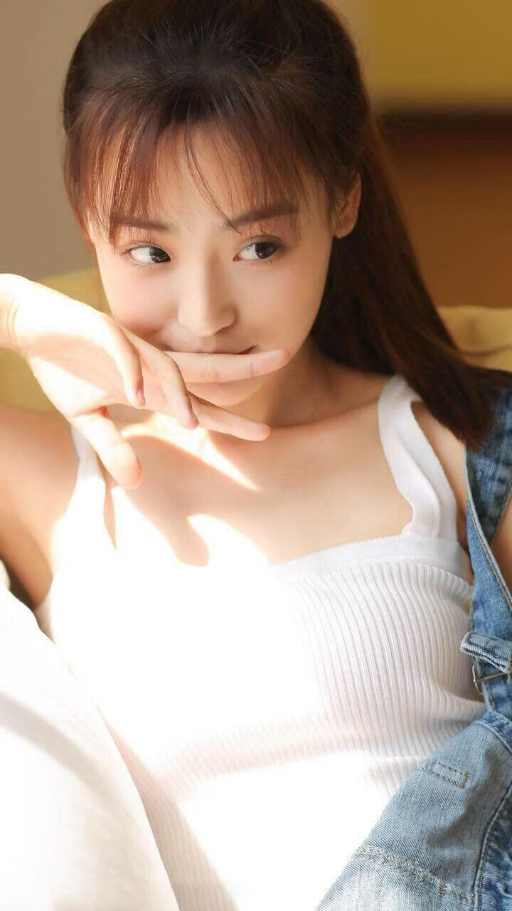 杰伦格林末节爆发定乾坤，雄鹿惊险击败活塞迎连胜