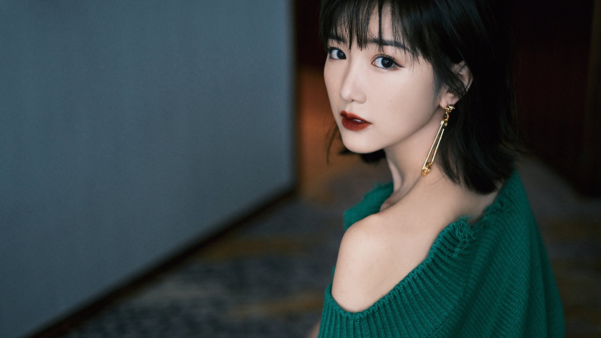 东道主魔咒的终结,卡塔尔碾压厄瓜多尔,格列兹曼上演冠军级独角戏