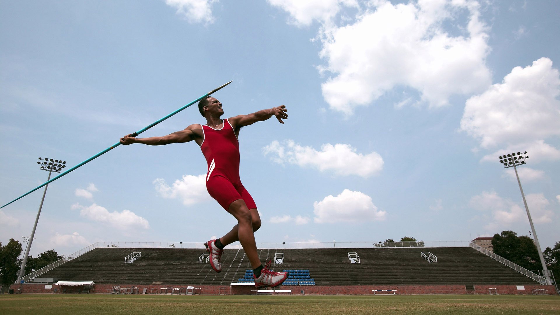 跨界巅峰战，湖人 vs 辽宁，戈贝尔如何定义硬仗之王？
