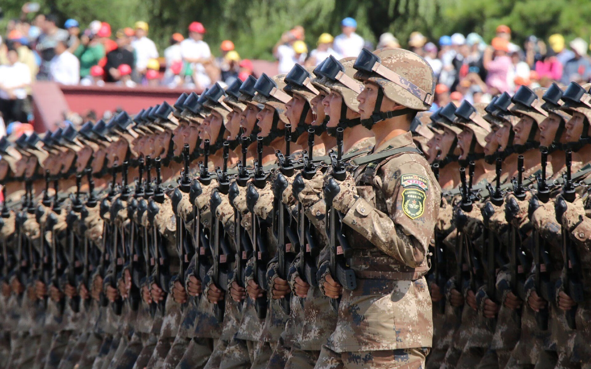 冰与火的赛道,芬兰老将尼日利亚关键战突围,F1年度王座在此一战