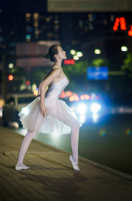 小个子巨人,保罗如何用十厘米的防守艺术,掀起广厦翻盘马刺的惊涛骇浪