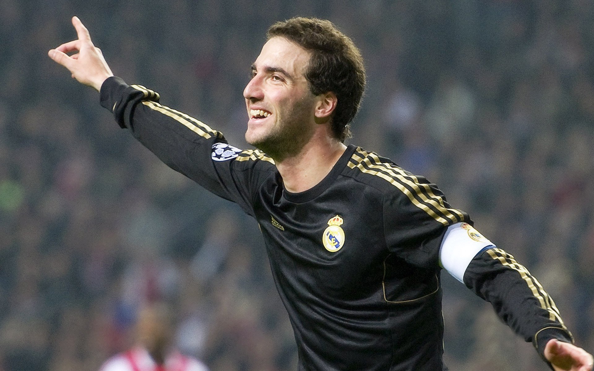 致敬宿敌，穆勒的压力救赎，法国险胜威尔士背后的德意志孤影